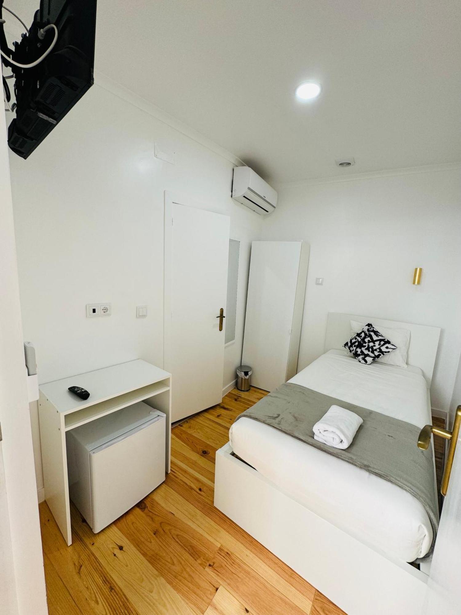 Apartamento Alfama - Lisbon Bagian luar foto