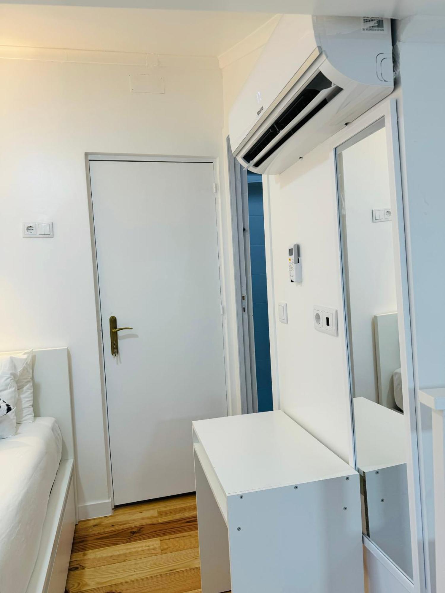 Apartamento Alfama - Lisbon Bagian luar foto